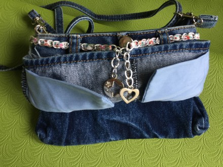 Джинсовая новая сумочка юбка для модницы  
Детская сумочка из плотной джинсовой. . фото 3