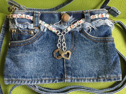 Джинсовая новая сумочка юбка для модницы  
Детская сумочка из плотной джинсовой. . фото 2