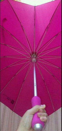 О ригинальный зонт в виде сердца от бренда Mary Kay.  Новый.

Яркий и необычны. . фото 4