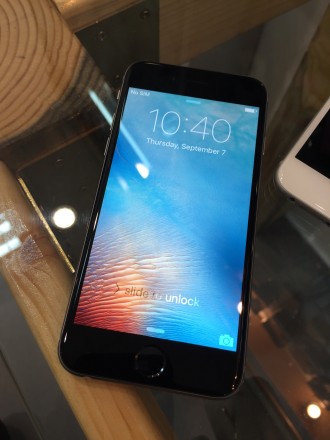 Мережа магазинів "iFruite Store" пропонує:

>iPhone 6 16GB
>Всі телефони приї. . фото 7
