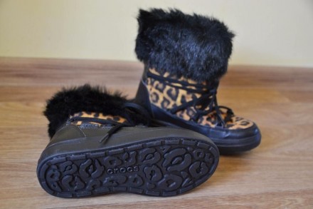 Сапожки crocs Women´s Lodge Point Lace Snow Boot Черные с леопардовым принтом ор. . фото 5