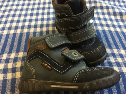 Продам детские осенние ботинки Ecco 21 рр. В абсолютно идеальном состоянии, кожа. . фото 2