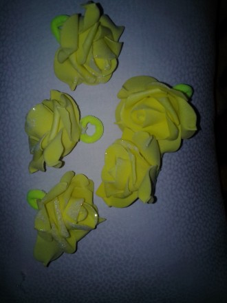 Ручна робота. Резинки жовті по 20 грн.    Жовті більші за розміром. Квіти із лат. . фото 4