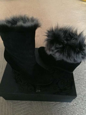 Почти новые зимние ботинки с мехом , одеты один раз, фирма Tuffoni. . фото 2