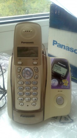 Радиотелефон Panasonic KX-TCD205UA в отличном состоянии.
-Трехстрочный дисплей
. . фото 3