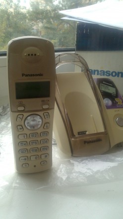 Радиотелефон Panasonic KX-TCD205UA в отличном состоянии.
-Трехстрочный дисплей
. . фото 4