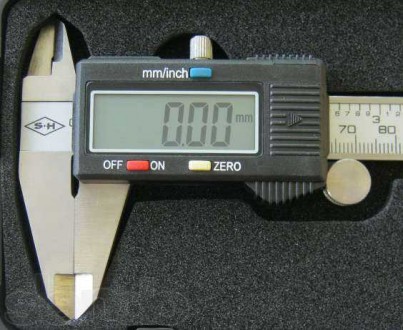 Электронный штангенциркуль микрометр 150 мм  LCD

                            . . фото 2