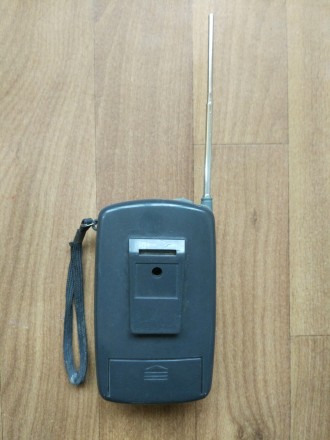 Компактный карманный радиоприемник - отличная аудиотехника для ценителей олд-ску. . фото 3