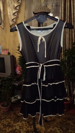 Платье женское летнее в стиле Chanel р-р М. Нарядное, черного цвета с бежевым по. . фото 2