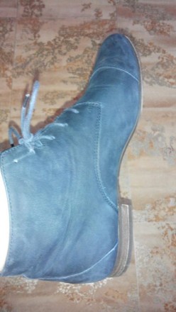 Ботиночки кожа нубук, цвет синий, на узкую ножку, есть потертости (в ходьбе не з. . фото 3