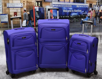 Описание
Дорожный чемодан на четырех колесах FLY произведен из надежного и проч. . фото 2