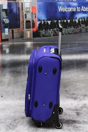 Описание
Дорожный чемодан на четырех колесах FLY произведен из надежного и проч. . фото 8