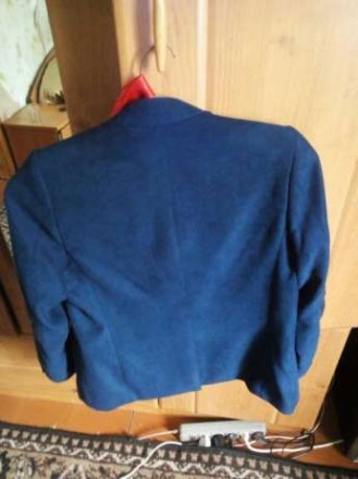 Пиджак школьный синего цвета, шикарного качества в отличном состоянии. Без дефек. . фото 3