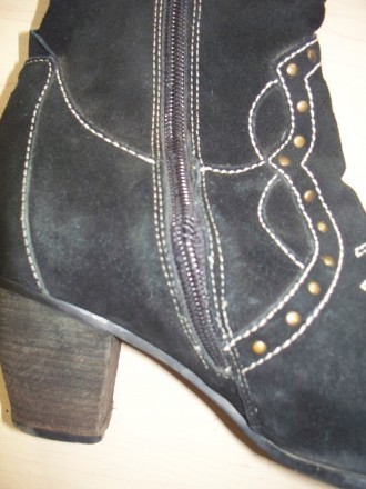 Женские зимние сапоги на устойчивом каблуке. Выполнены полностью из натуральных . . фото 3