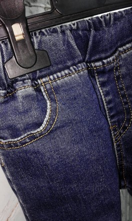 Стильные джинсики на 5-6 лет.
Длинна 56 см
Пояс 22 см.,резинка 
Бедра 30 см
. . фото 6