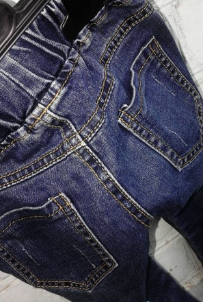 Стильные джинсики на 5-6 лет.
Длинна 56 см
Пояс 22 см.,резинка 
Бедра 30 см
. . фото 7
