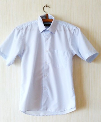 Продам белые рубашки-тенниски для мальчика.
Состояние - новые (надевались один . . фото 2