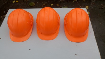 Каска строительная предназначена для защиты головы от опасных и вредных производ. . фото 2
