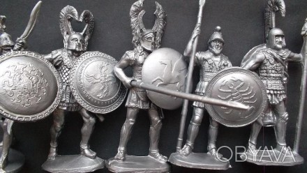 солдатики - 5 древних греков в отличном состоянии ( пластик ). . фото 1