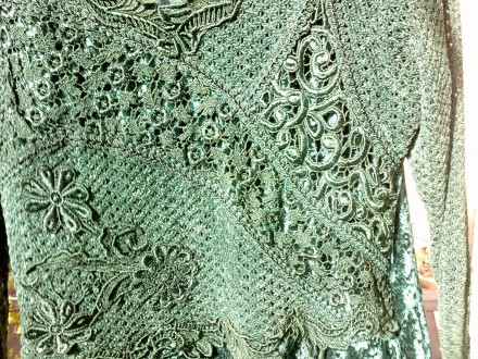 Платье нарядное с длинными рукавами, на подкладке, производство Италия, цвет тём. . фото 3