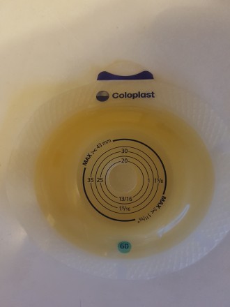 Пластина Coloplast(Дания) с креплением для пояса для втянутых стом. Имеет выпукл. . фото 2
