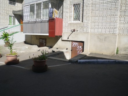 Общая площадь 432 кв.м. Подвал. С заездом для транспорта, как в паркинг (2 машин. Киевский. фото 9