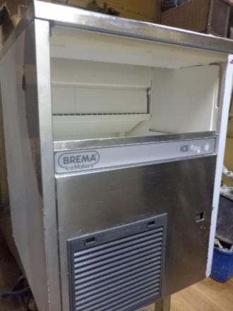 В продаже  Льдогенератор Brema, в рабочем состоянии 
Склад  б\у оборудования дл. . фото 3