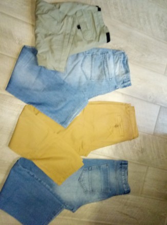Продаю одним лотом 4 пары  мужских брюк. ( 2 пары джинсы, шорты с каманами и брю. . фото 3