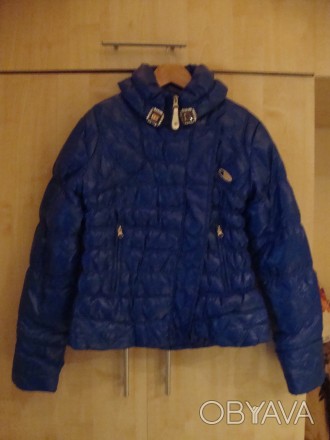 Продам красивенную гламурную курточку ярко-синего цвета  в новом состоянии.На во. . фото 1