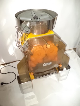 В продаже  Соковыжималка Zumex  в рабочем состоянии 
Склад  б\у оборудования дл. . фото 7