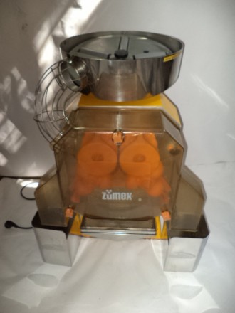 В продаже  Соковыжималка Zumex  в рабочем состоянии 
Склад  б\у оборудования дл. . фото 4