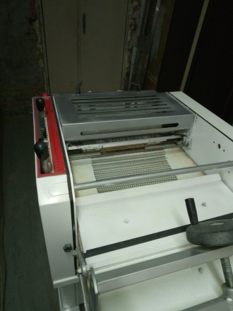 В продаже  Тестозакаточная машина Salva  FH-600-S,  в рабочем состоянии 
Склад . . фото 4