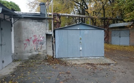 Продам металлический гараж 6,45 на 3,32 м (21,4 кв.м) во дворе дома Плеханова 18. Набережная. фото 3