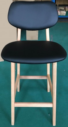 В качестве основного материала для изготовления деревянных барных стульев Тренто. . фото 7
