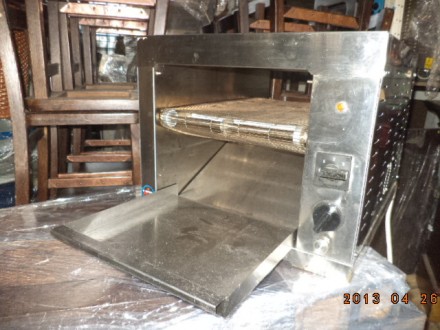 В продаже  Конвеерный тостер б/у  в рабочем состоянии 
Склад  б\у оборудования . . фото 2