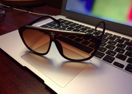 Дизайнерские солнцезащитные очки бренда "Louis Vuitton" 
Цвет: как на фото
Сос. . фото 5