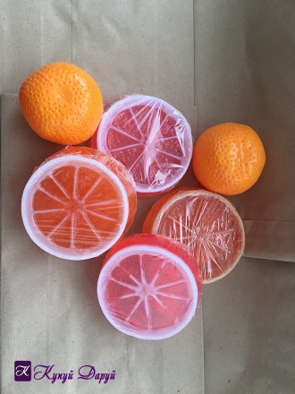 Мило ручної роботи «Цитрусовий мікс»
Із додаванням апельсинового масла та масла. . фото 5