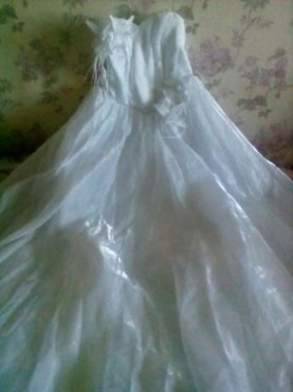 Продаю свое свадебное платье.Одето один раз,не венчанное.Корсет на молнии и шнур. . фото 3