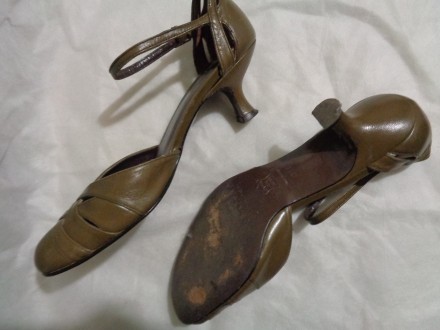 Продам туфли-босоножки классика кожаные ( SACHA London ) болотного цвета на небо. . фото 7