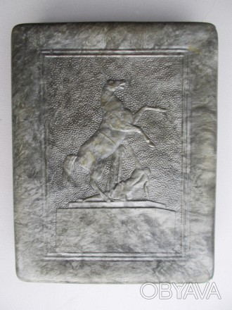 Портсигар 50-х годов с изображением одной из скульптур с лошадью на Аничковом мо. . фото 1