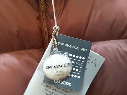 Супер пуховик Geox ( оригинал) в одном экземпляре из Италии, цвет rose brown для. . фото 8