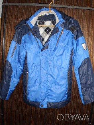 Продам куртку мужскую демисезонную  с капюшоном синего цвета в хорошем состоянии. . фото 1