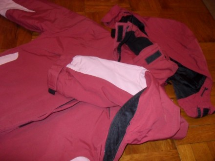 Куртка Vacuum женская мембранная с капюшоном в хорошем состоянии - мало ношенная. . фото 6