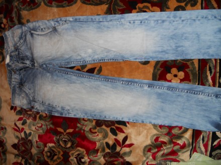 джинсы 27 размера ,в хорошом состоянии,
Замеры:
пояс 40 см;
длина 104;
пош ш. . фото 2