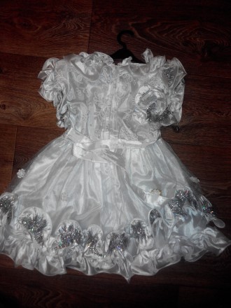 Продам платье для для маленькой принцессы , в хорошем состоянии . Подойдет на де. . фото 3