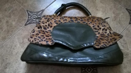 Стильная сумочка для модной девушки с леопардовым принтом. Кожзам в комбинации с. . фото 2