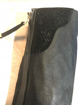 Чёрные , кожаные сапожки , на устойчива не большом каблуке ,39 размер (стелька 2. . фото 5