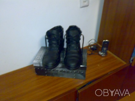 продам мужские черные ботинки.на шнурках,ребристая толстая подошва,прочные,наруж. . фото 1