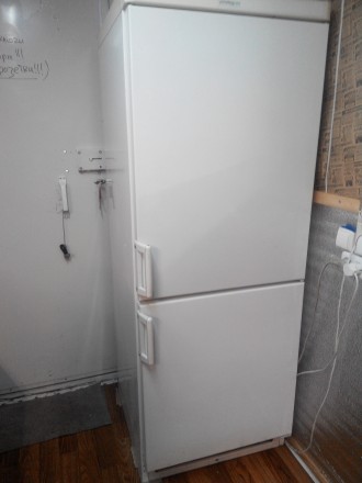 Продам срочно холодильник б/у марка Privileg (Швеция), перезаправлен, в нормальн. . фото 2