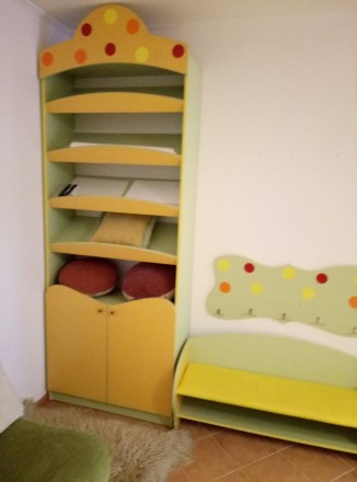 Меблі для дитячого закладу:  4 м’які лавочки, 2 лавочки тверді, 2столики, малень. . фото 5